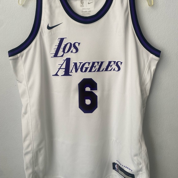 Nike LeBron James Los Angeles Lakers Basketball Jersey #6 NWT Size Youth XL - Picture 1 of 8